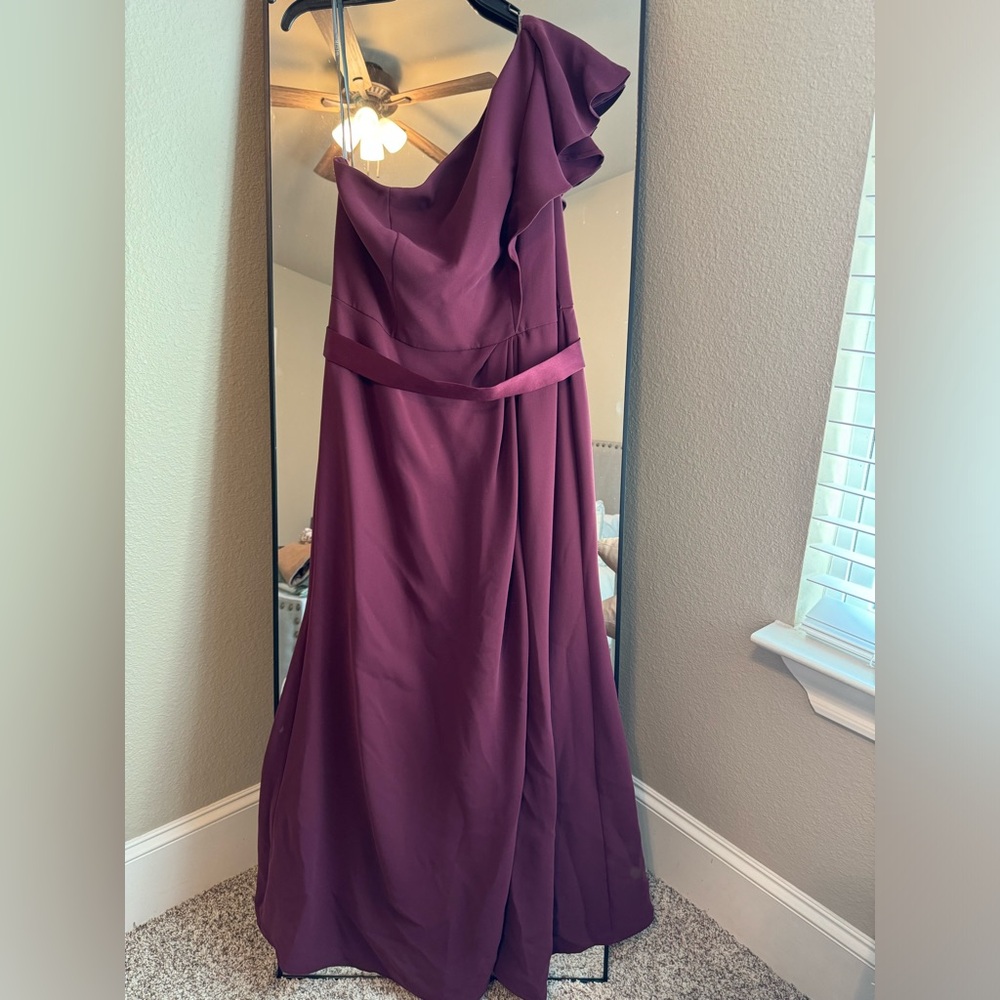 One shoulder burgundy bridesmaid dress